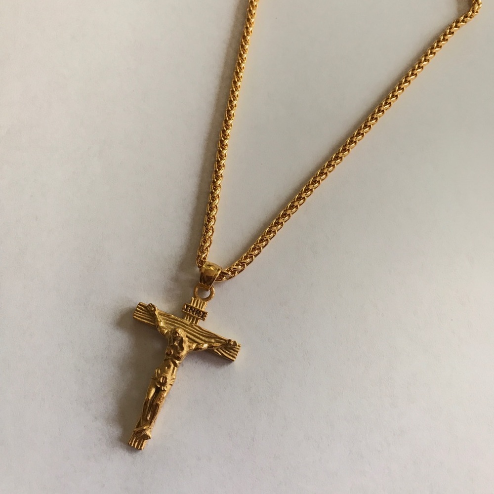 Yellow gold filled Cross Necklace - Picture 4 of 5